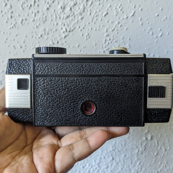 Vintage Kodak Brownie Super 27 from 1960s - Picture 3 of 4